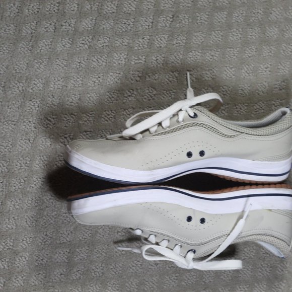 Keds Prestige Size 10 Taupe Leather Sneakers with Arch Support  - LIKE NEW - Picture 3 of 6
